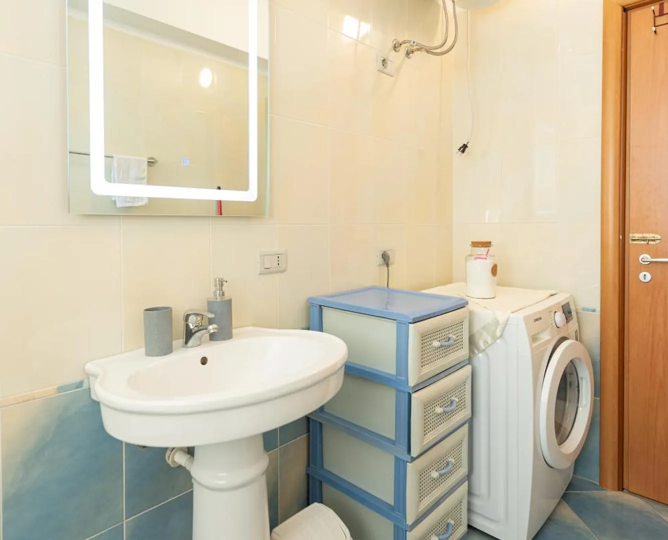 Siar Apartment Vlore 0*,