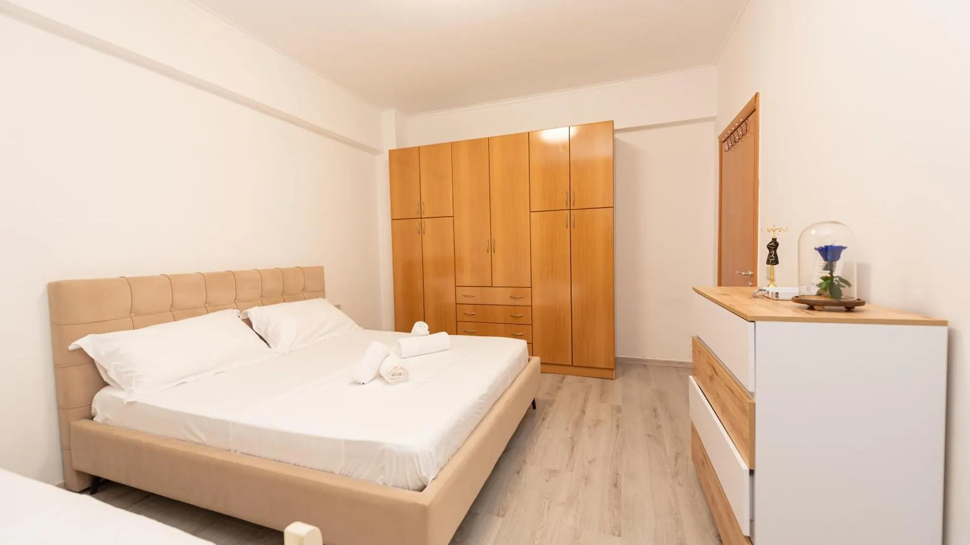 Siar Apartment Vlore 0*,